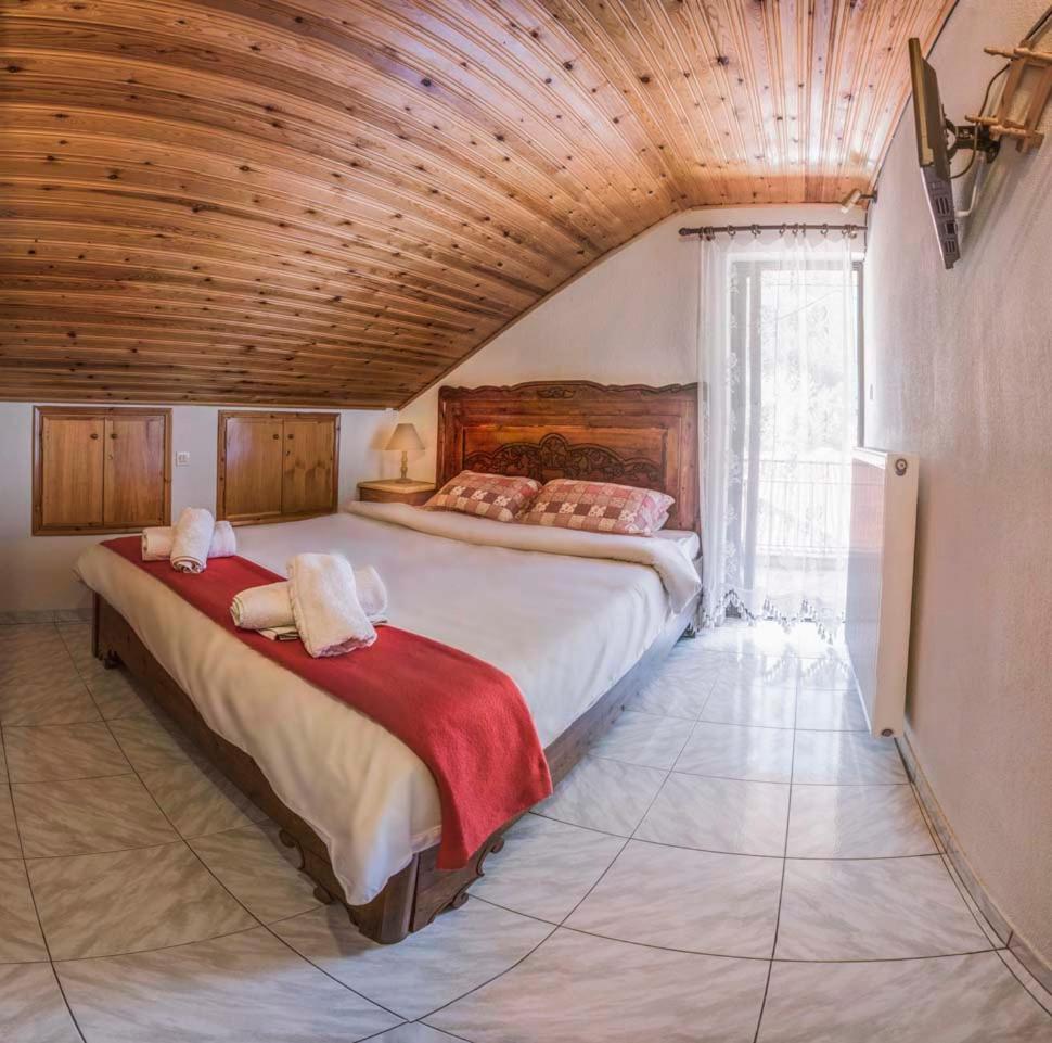 Guesthouse Theodorou Eláti Esterno foto