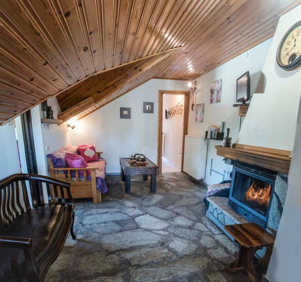 Guesthouse Theodorou Eláti Esterno foto